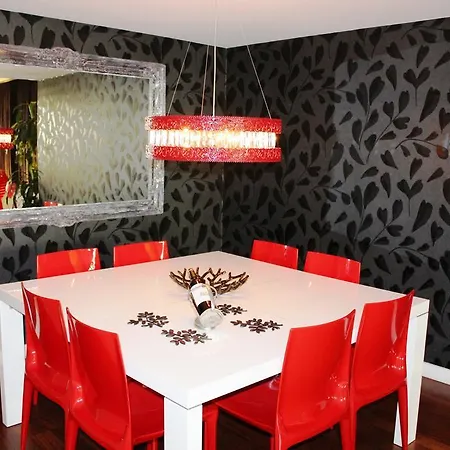 Luxury W/ Garage Apartament Lizbona