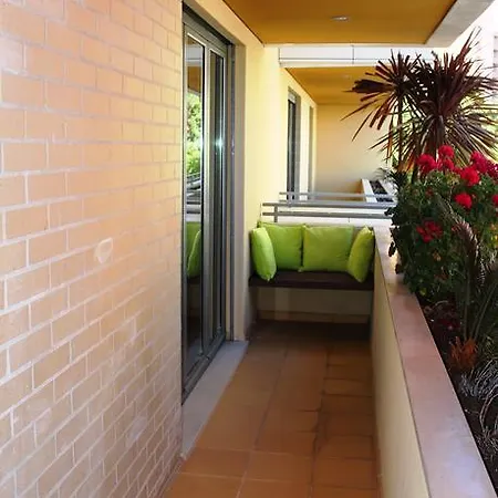 Luxury W/ Garage Apartament